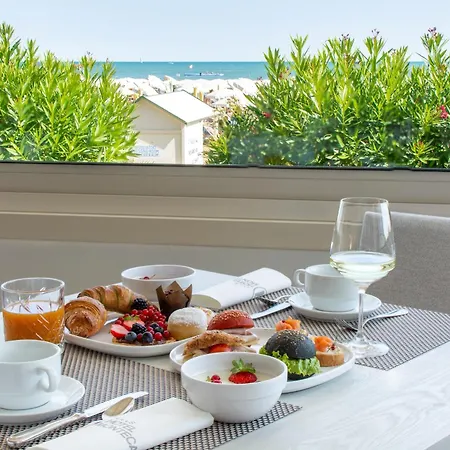 Montecarlo 3 Stelle Superior Hotel 3*