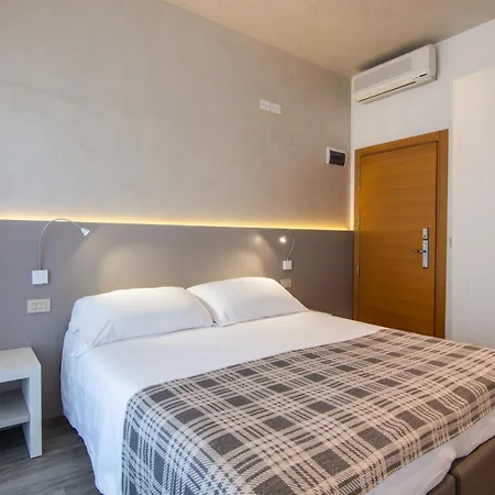 Hotel Montecarlo