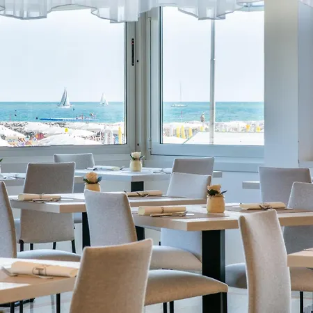 Montecarlo 3 Stelle Superior Hotel