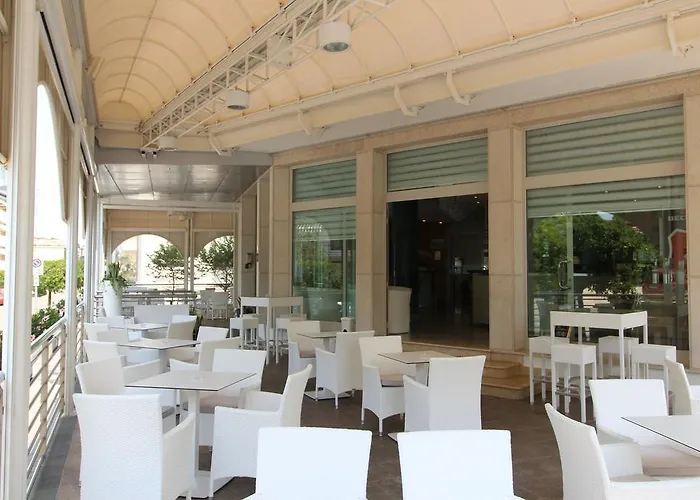 Montecarlo 3 Stelle Superior Hotell