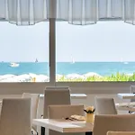 Отель Montecarlo 3 Stelle Superior Каорле