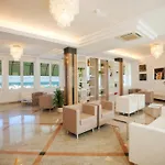 Отель Montecarlo 3 Stelle Superior