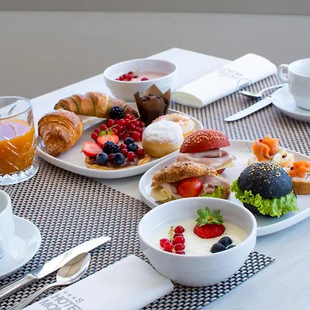 Montecarlo 3 Stelle Superior Hotel 3*
