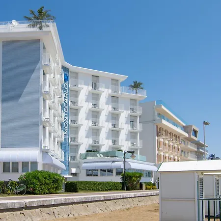 Отель Montecarlo 3 Stelle Superior