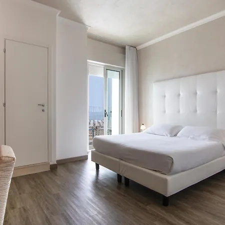 Hotel Montecarlo 3 Stelle Superior 3*
